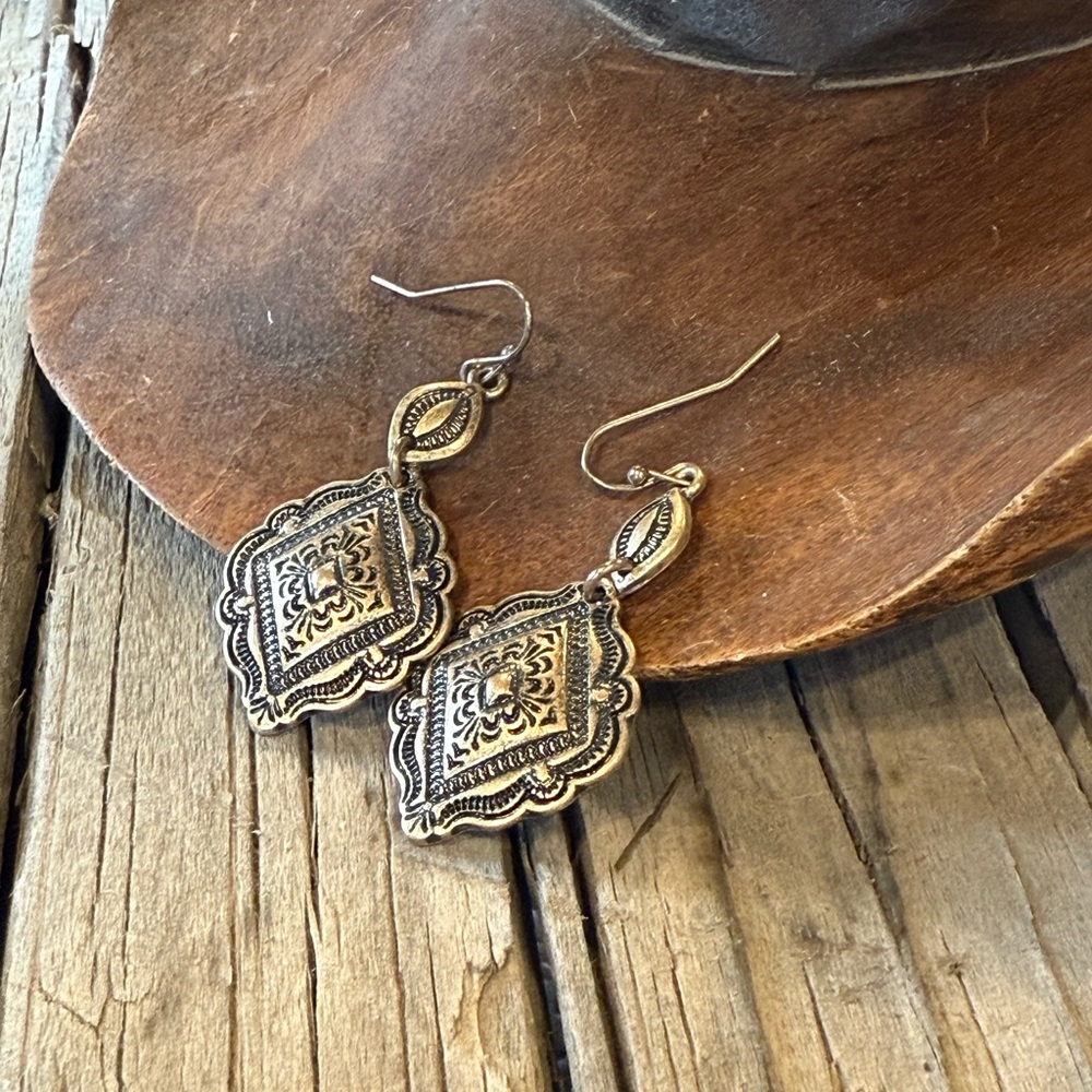 Western Bronze colored Metal Earrings NWOT - Picture 2 of 3